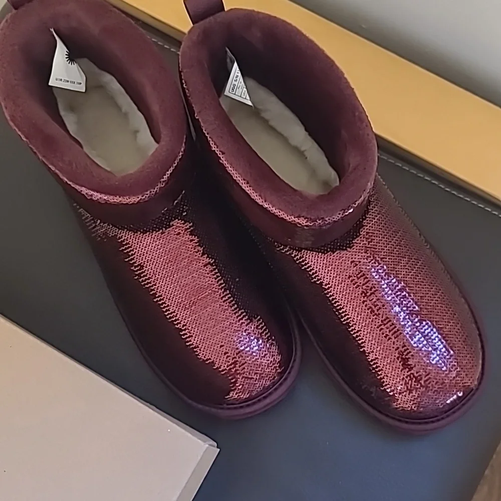 UGG boots - Picture 2 of 7